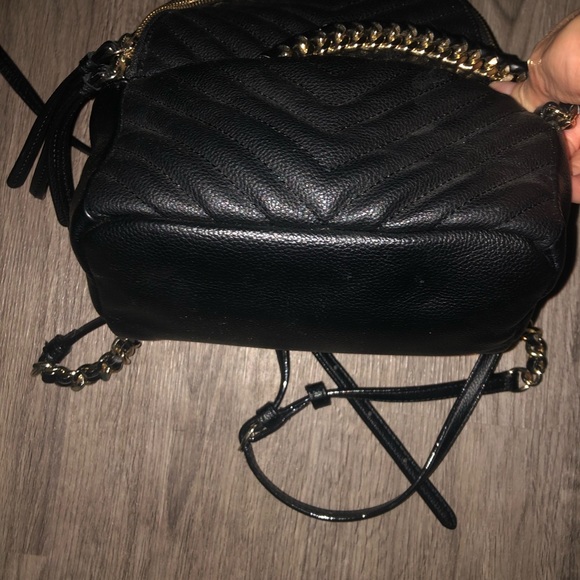 black backpack - Picture 2 of 6